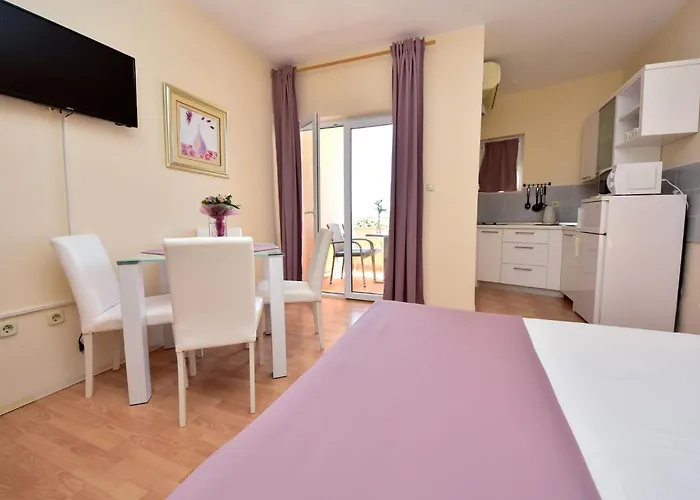 Apartman Melandura-3 By Interhome Dinjiška