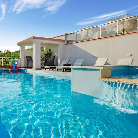 Melandura-3 By Interhome