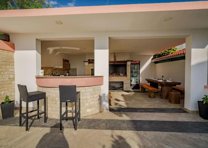 Melandura-3 By Interhome * Dinjiška